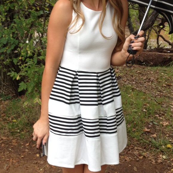 Tank Top White Striped Dress - Picture 2 of 3
